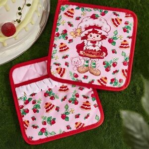 Strawberry Shortcake Pot Holders - Baking